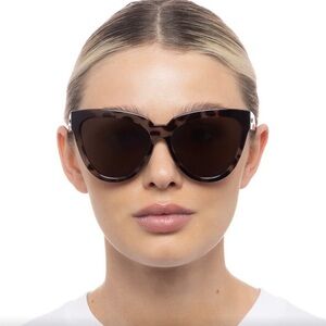 REVOLVE LE SPECS Liar Liar Sunglasses in Volcanic Tort. Oversized Cat Eye.